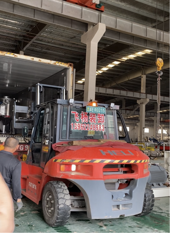 Kangju - Le fabricant d'extrudeuses a expédié aujourd'hui une autre ligne de production de tuyaux en PE 50-200